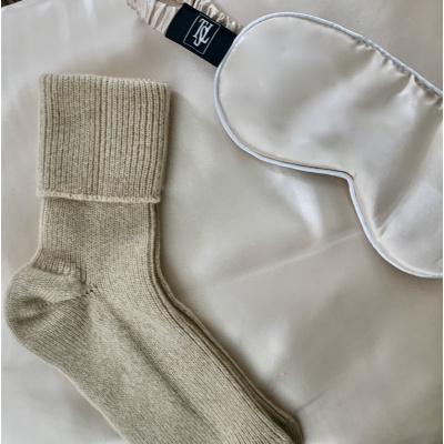 Cashmere & Eye Mask Gift Set